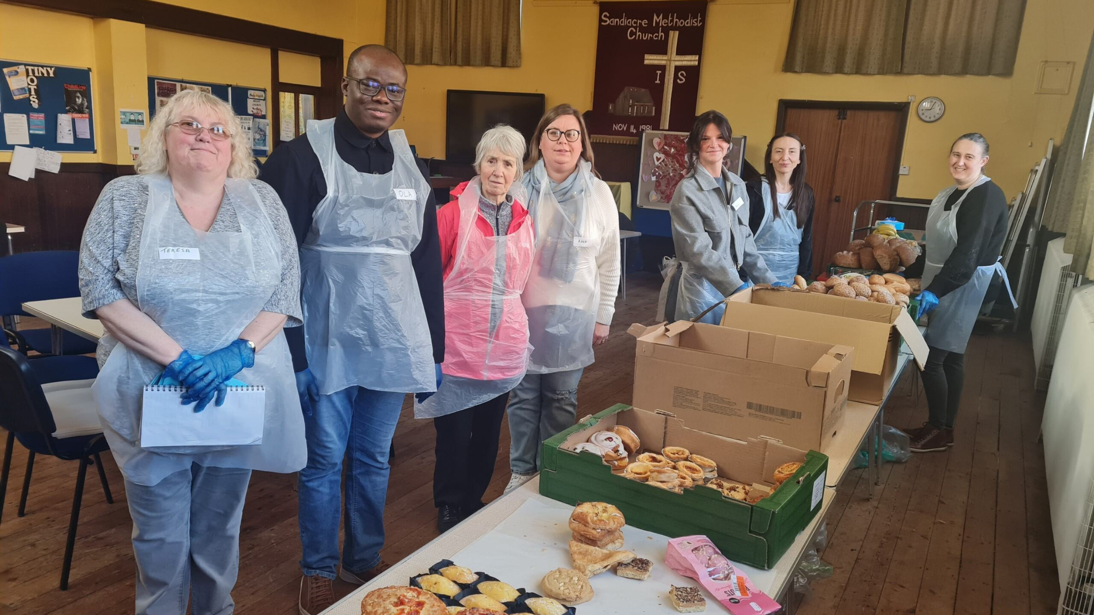 Avove Volunteers Support Local Community Hub